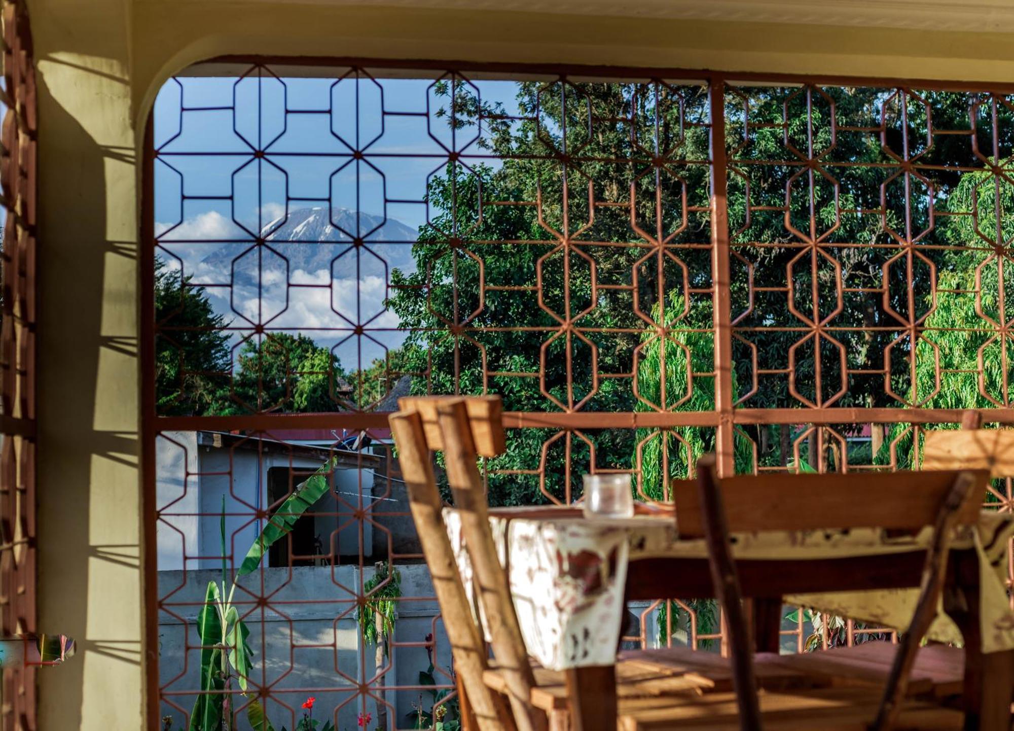 Kilimanjaro Summit Lodge Moshi Ngoại thất bức ảnh