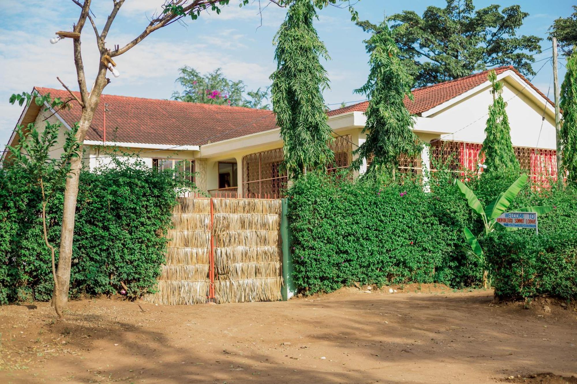 Kilimanjaro Summit Lodge Moshi Ngoại thất bức ảnh